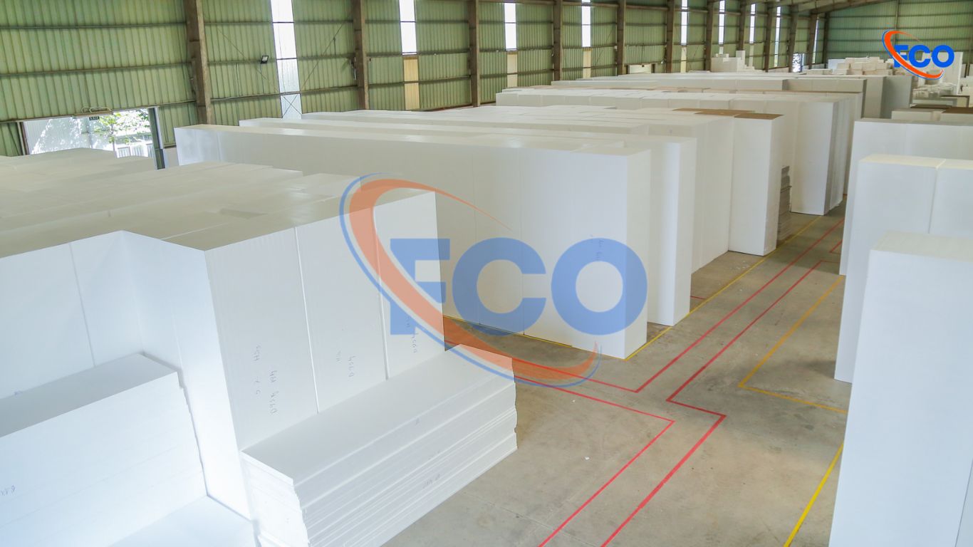 Tấm cahcs nhiệt EPS sản xuất tại FCO Việt Nam