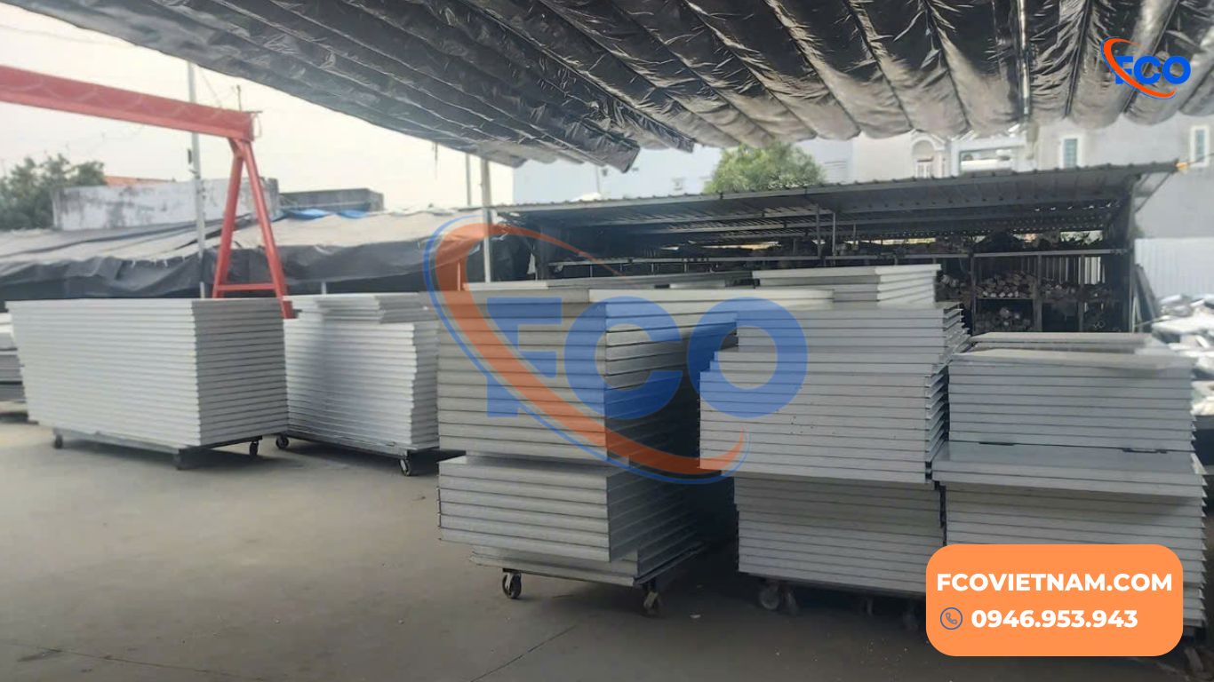 Panel EPS Kho Lạnh: Đặc Điểm, Ưu – Nhược Điểm, Phạm Vi Ứng Dụng